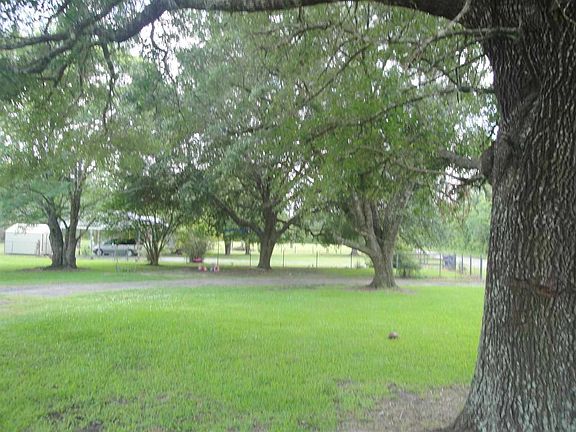 3rd image of 609 County Road 616