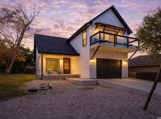 2061 Robin Hood Dr, Canyon Lake, TX 78133
