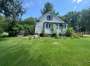 331 E Ellis St, Centralia, IL 62801