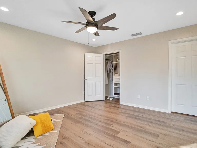 2690-2694 Curry Ford Rd — Photo 6