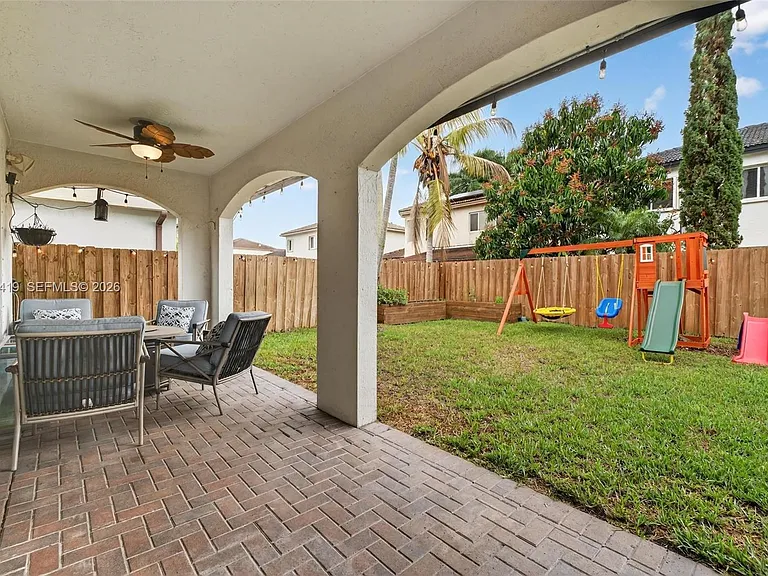15874 SW 138th Ter — Photo 26