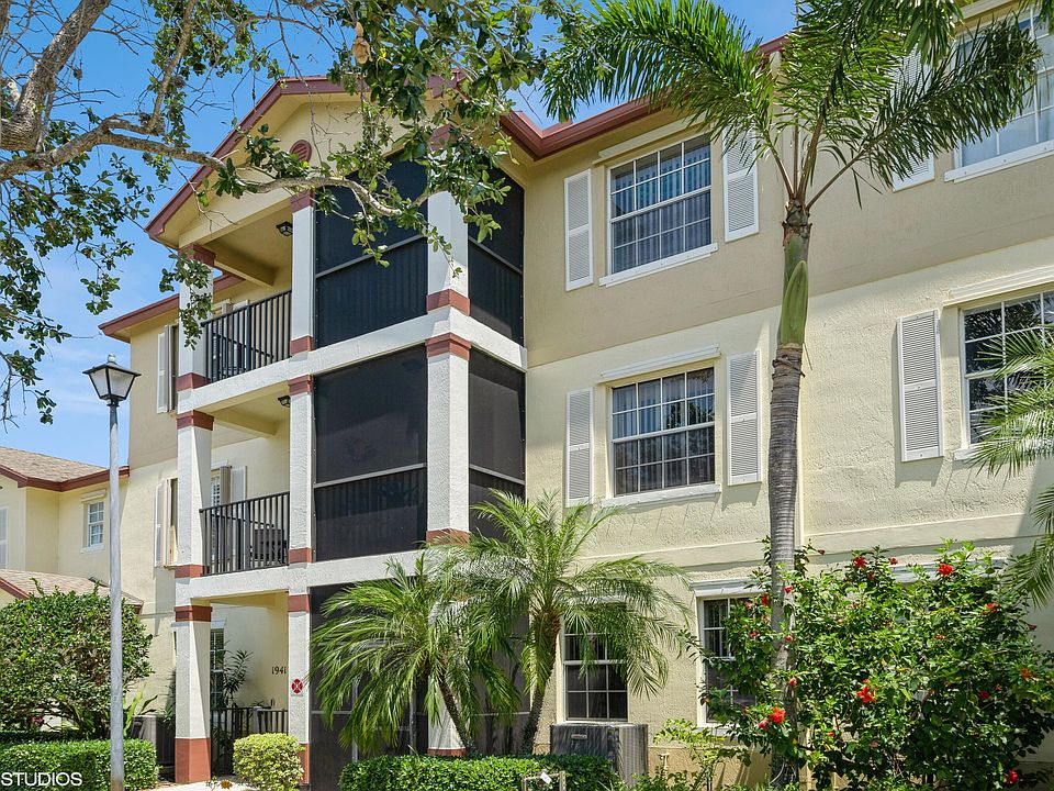 1st image of 1945 SE Interlachen Drive