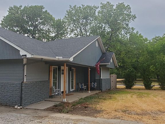 2nd image of 2111 Willowwood St