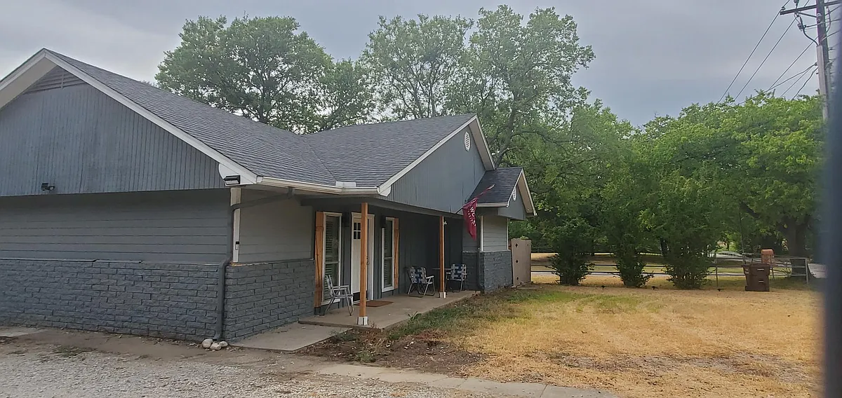 Building Photo - 2111 Willowwood St