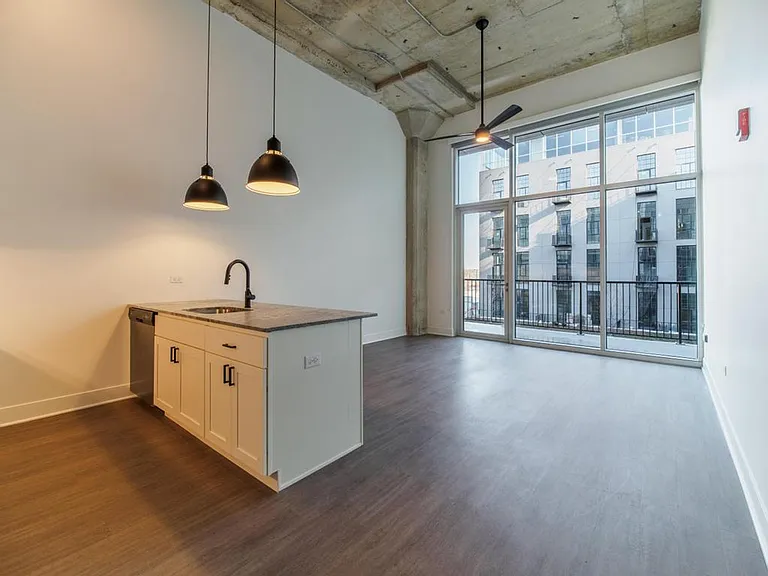 6 Corners Lofts — Photo 11