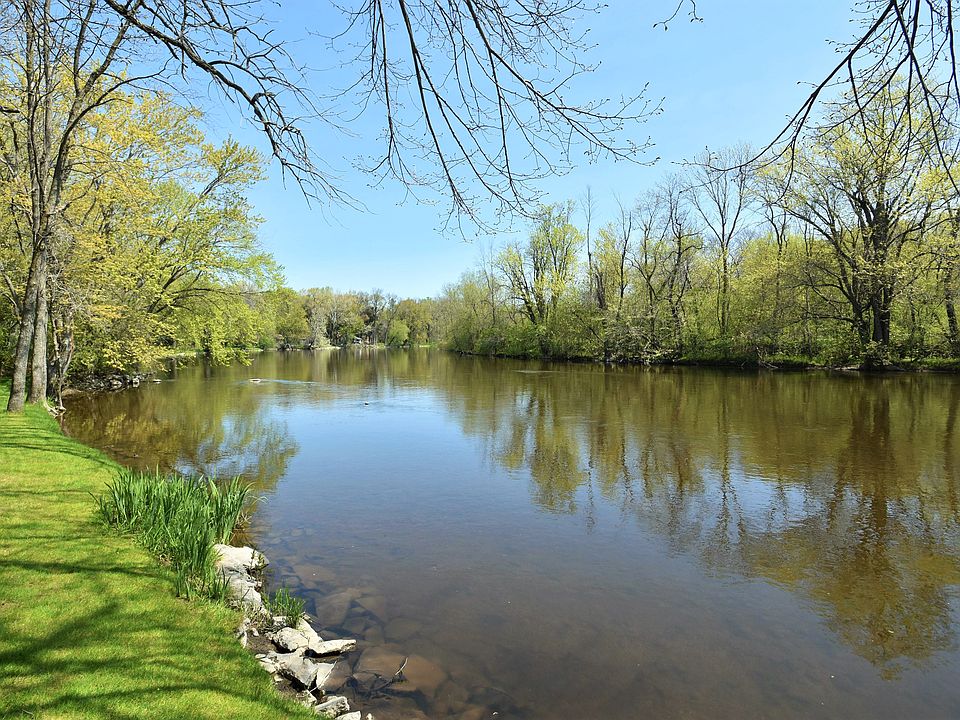 1st image of 1878 Edgewater Dr