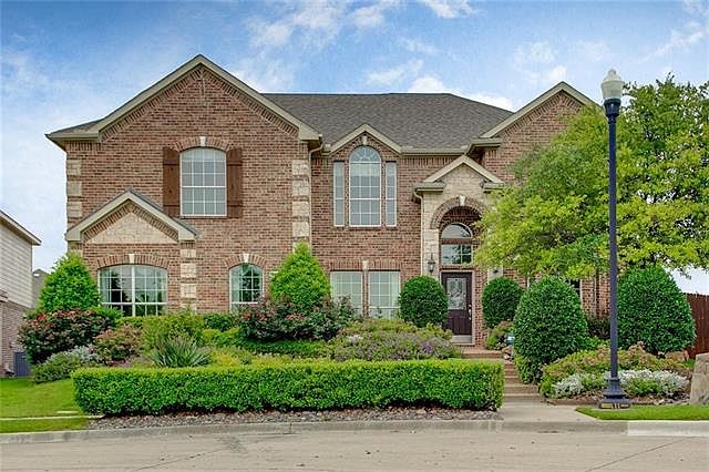 1st image of 413 Sunnyside Ln