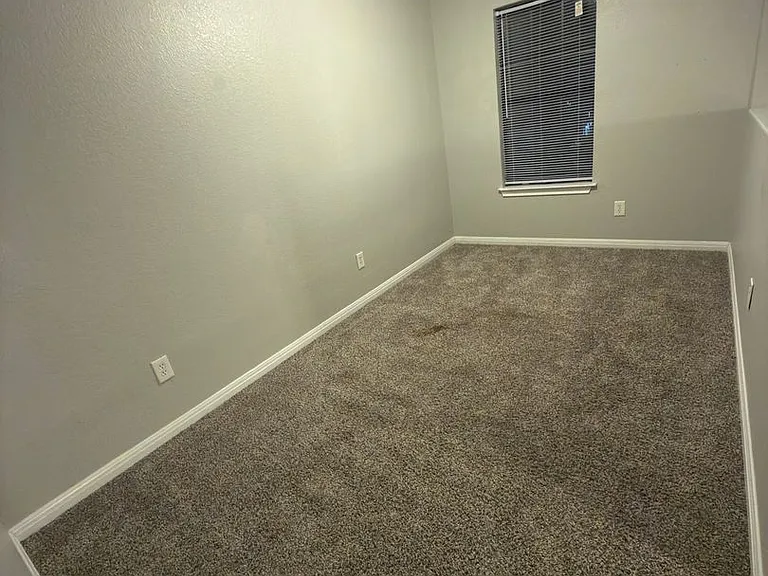 Lacy Loft — Photo 14