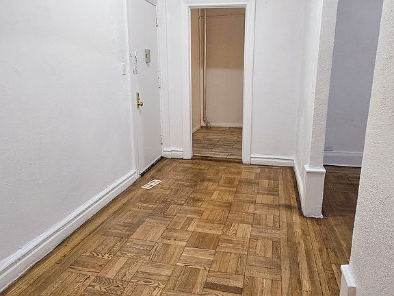 3rd image of 751 Walton Ave #A21