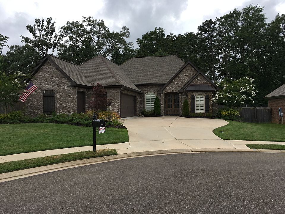 1st image of 316 N Village Dr