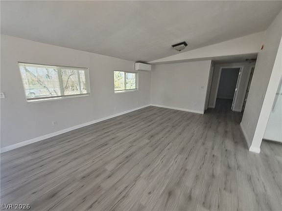 5th image of 4081 W Retread Rd