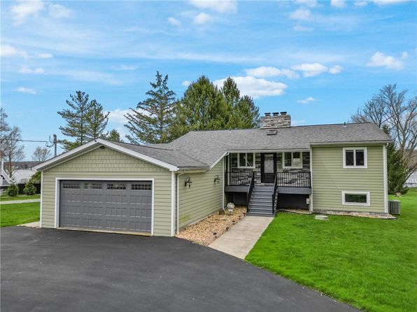 252 Latonka Dr, Mercer, PA 16137