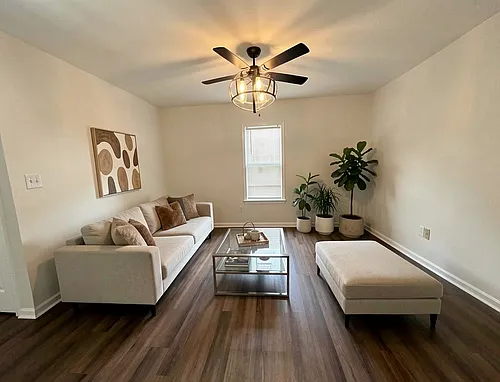 215 E Ormsby Ave #4 Photo 1