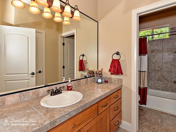 5th image of 2444 S Brushwood Dr