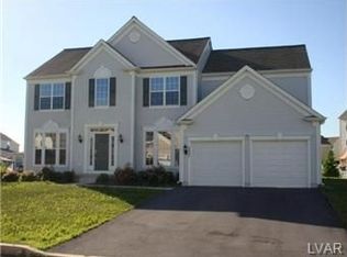 8558 Pathfinder Rd, Breinigsville, PA 18031