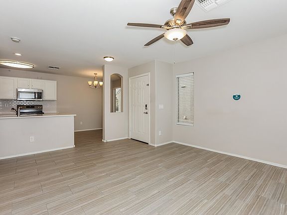 4th image of 1718 E Daniella Dr
