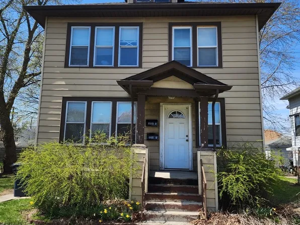 806 S Jackson St, Waukegan, IL 60085