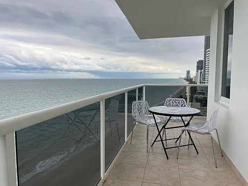 3725 S Ocean Dr #1402 Photo 1