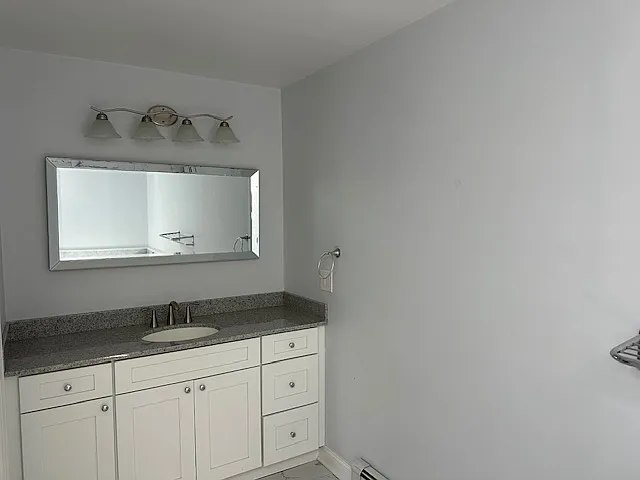 421 W Lincoln Ave — Photo 16