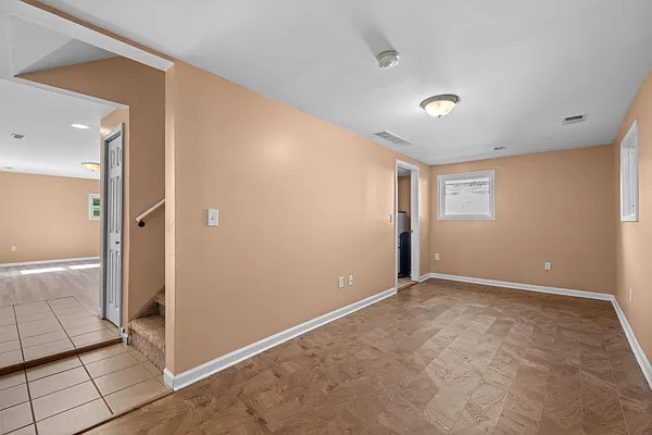 23233 Wellington Ave — Photo 13
