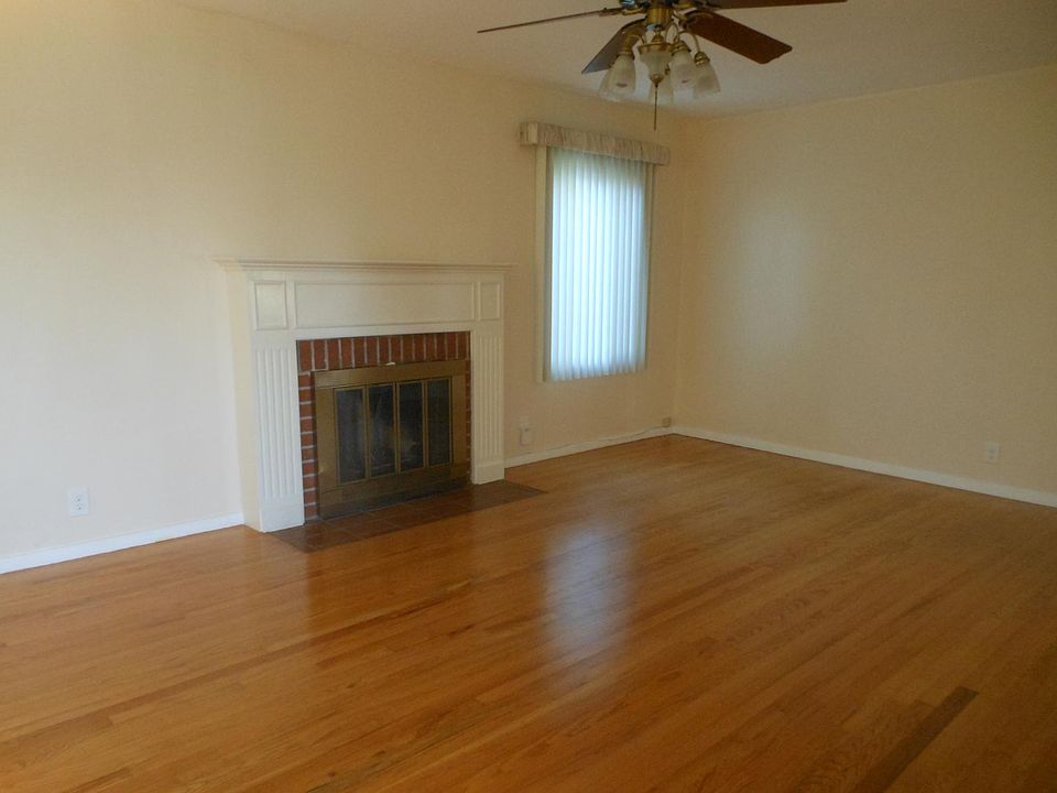 1st image of 1658 Sidney Ave