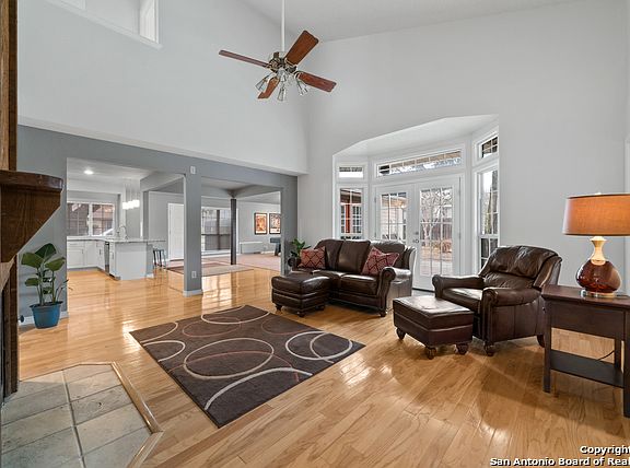 5th image of 3003 Heidi St