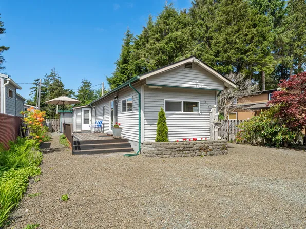 975 S Easy St, Rockaway Beach, OR 97136