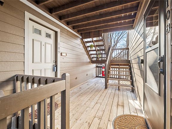 4th image of 109 Captains Way