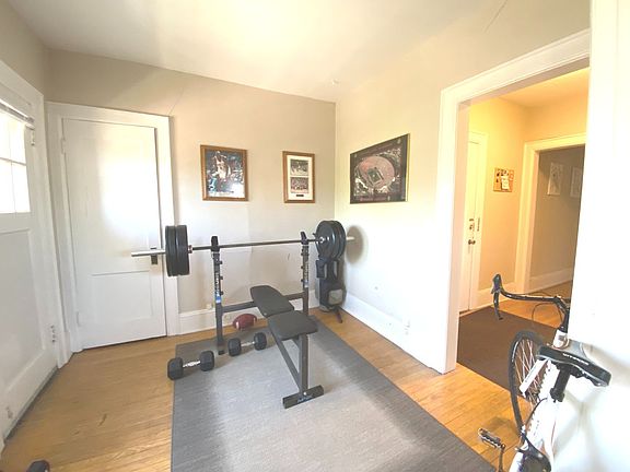 4th image of 2549 N Lake Dr APT 6