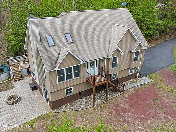 3rd image of 4107 Hickory Ln