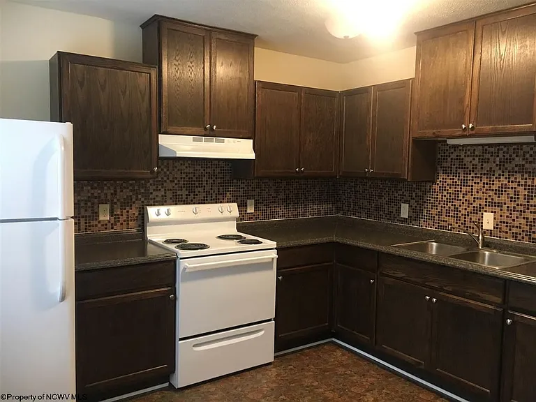 26 Pineview Dr — Photo 4