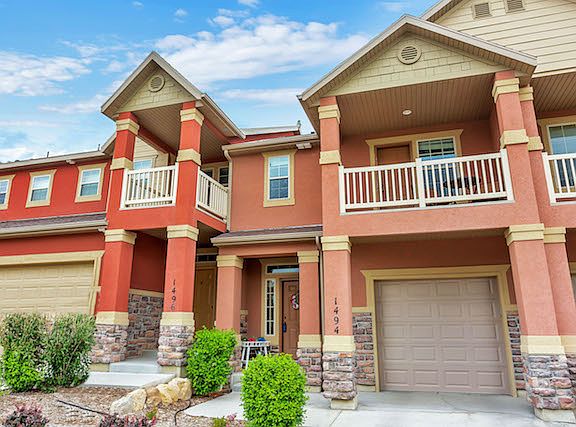 3rd image of 1494 N Venetian Way
