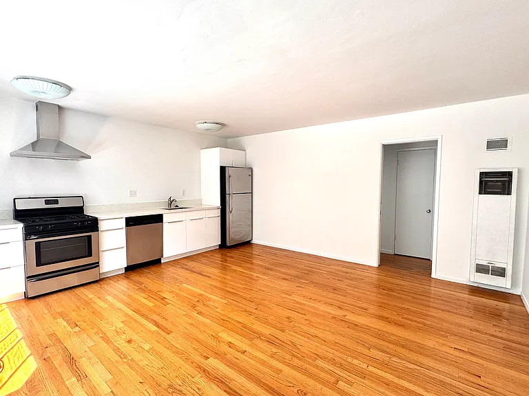 4100 Warner Blvd #I — Photo 4