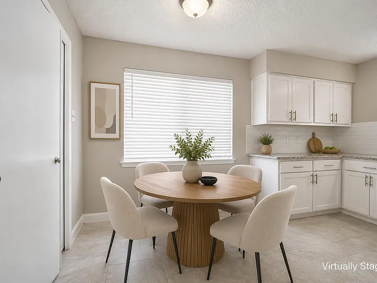 923 Kenforest Dr — Photo 6