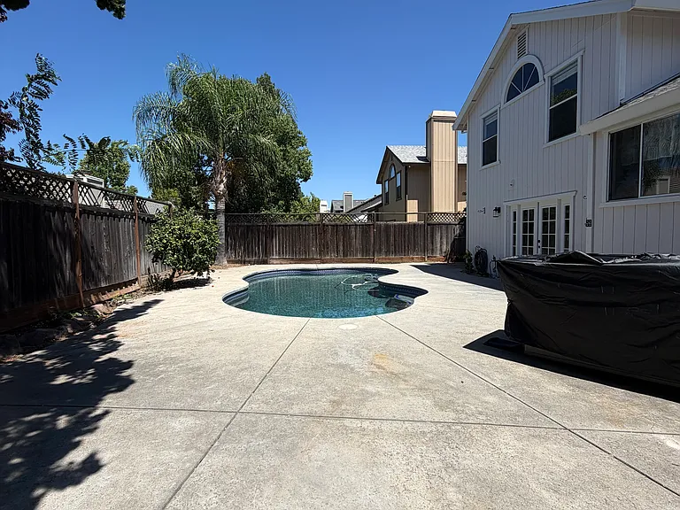 112 Garrett Dr — Photo 15