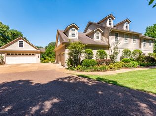 135 Laughter Rd S, Hernando, MS 38632