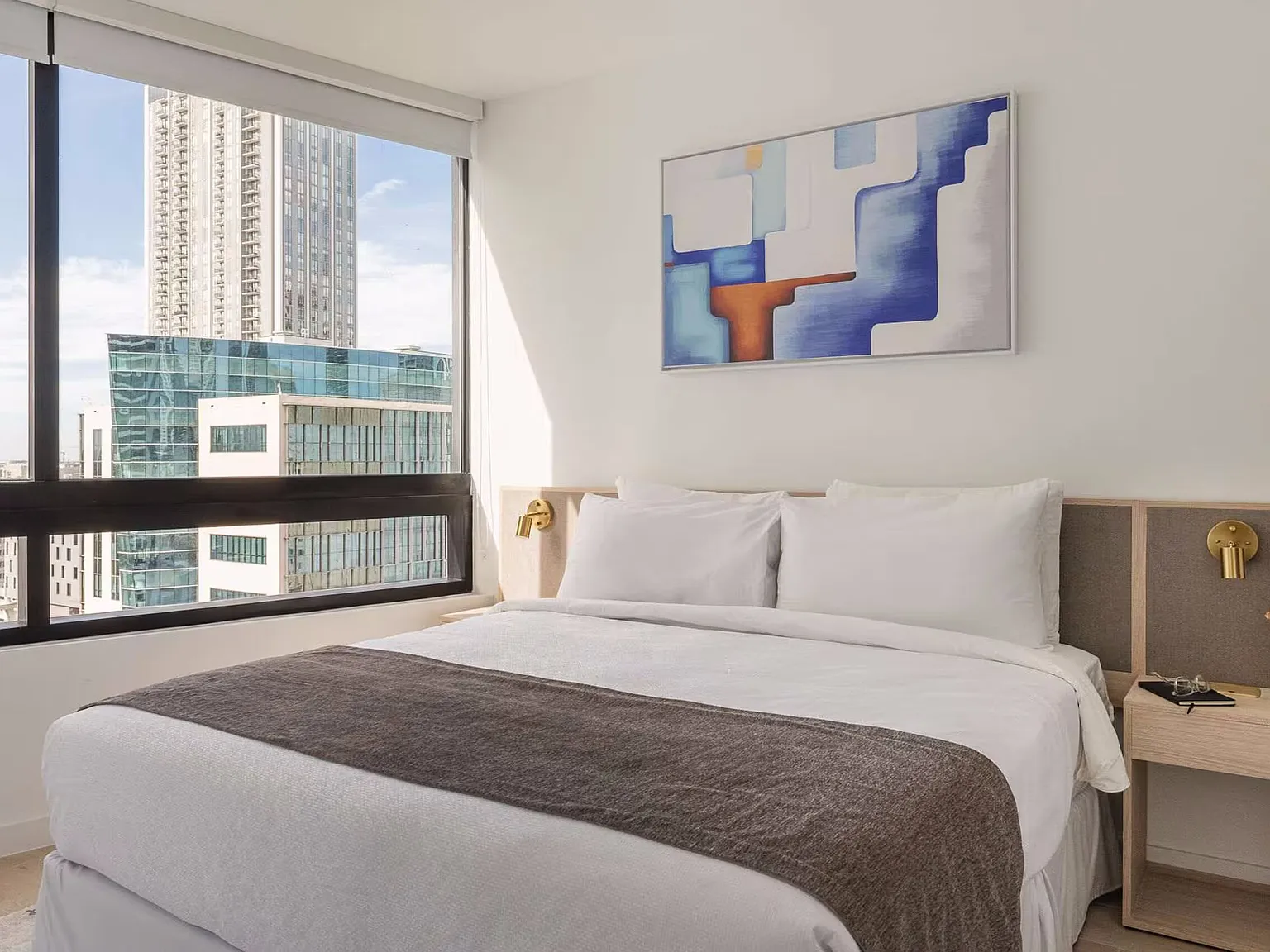 Rent-to-Own | 29th Fl Corner Unit | Downtown Miami | Fully Furnished — Photo 4
