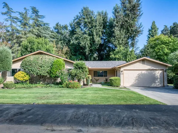 560 N Trout Lake Dr, Sanger, CA 93657