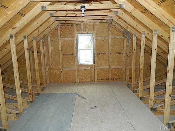 3rd image of 206 Lake Dr