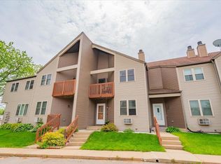 332 Shane Ct #3, Sun Prairie, WI 53590
