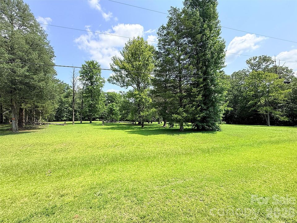 1st image of 329 Pineview Court Ln