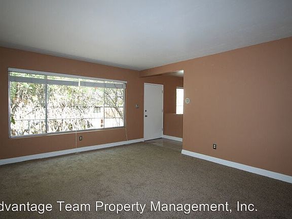 2nd image of 3609 Nile St