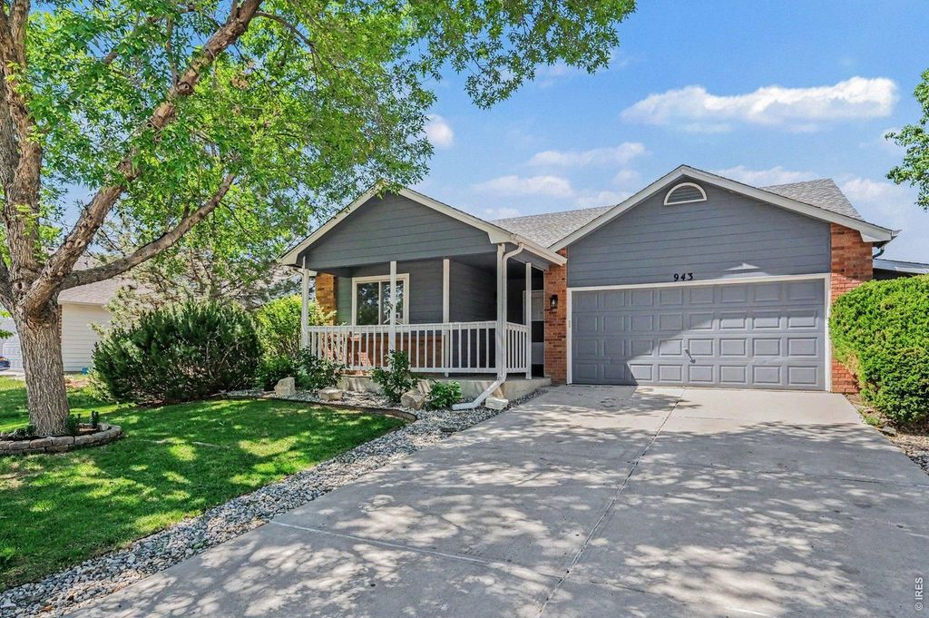 943 Eagle Dr