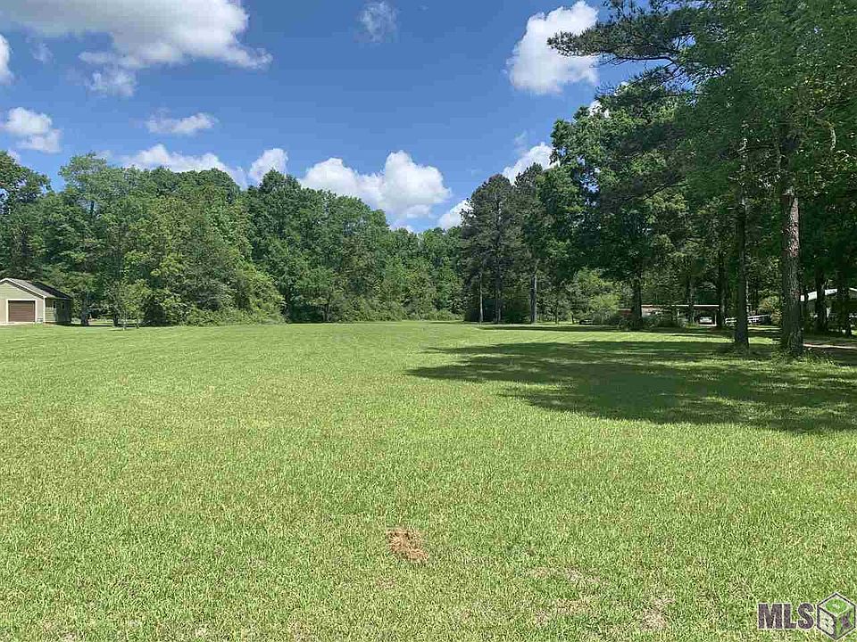 2nd image of Comite Acres Ave