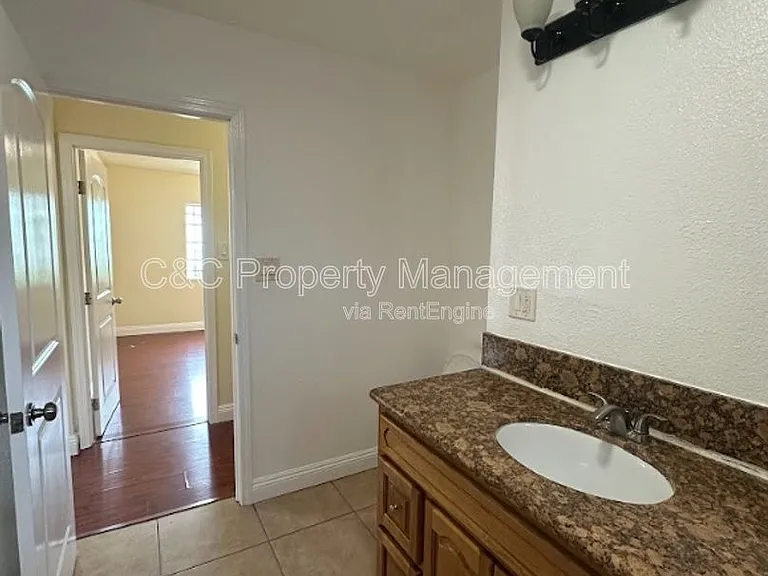 1143 W 91st St — Photo 13