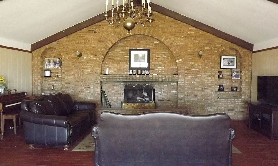 2 story firplace