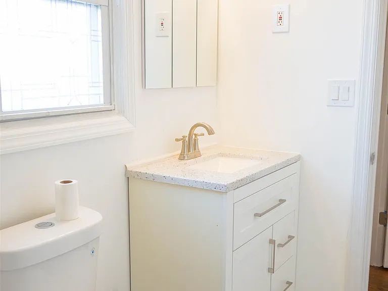 300 Cator Ave #2 — Photo 18
