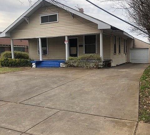3rd image of 1723 Grand Ave