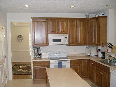 3rd image of 2645 Wyndham Dr