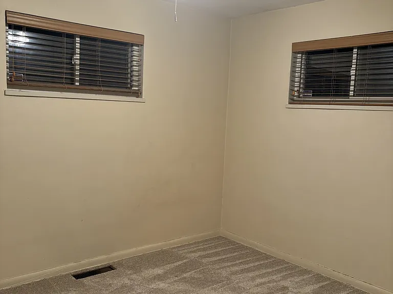 17313 Lorenz Ave — Photo 12